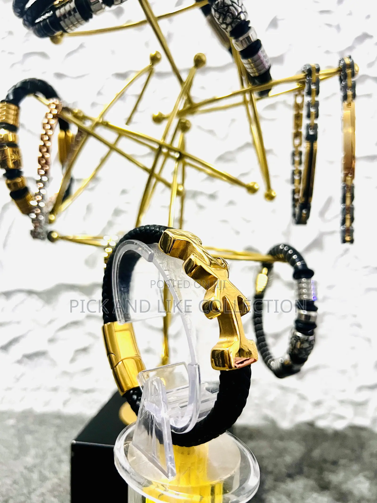 Leather Rebellion, Gold Royalty — Status Rogue Line.