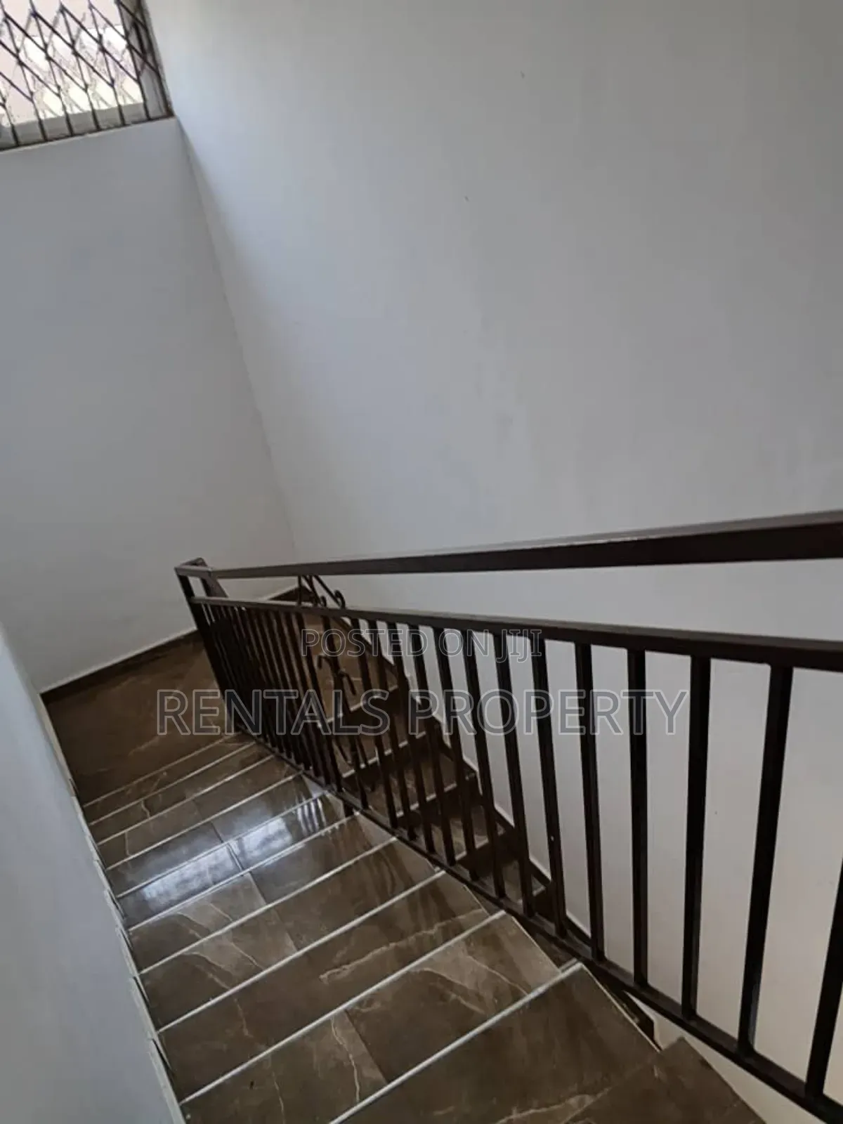 3bdrm Duplex in Abokobi, Pentecost for rent