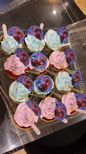 Elsa Cupcakes
