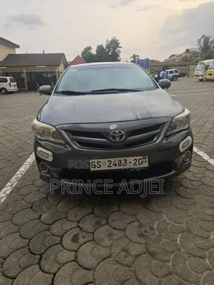 Toyota Corolla L 4-Speed Automatic 2013 Gray