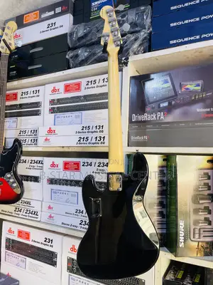 Fender Active Bass Guiter