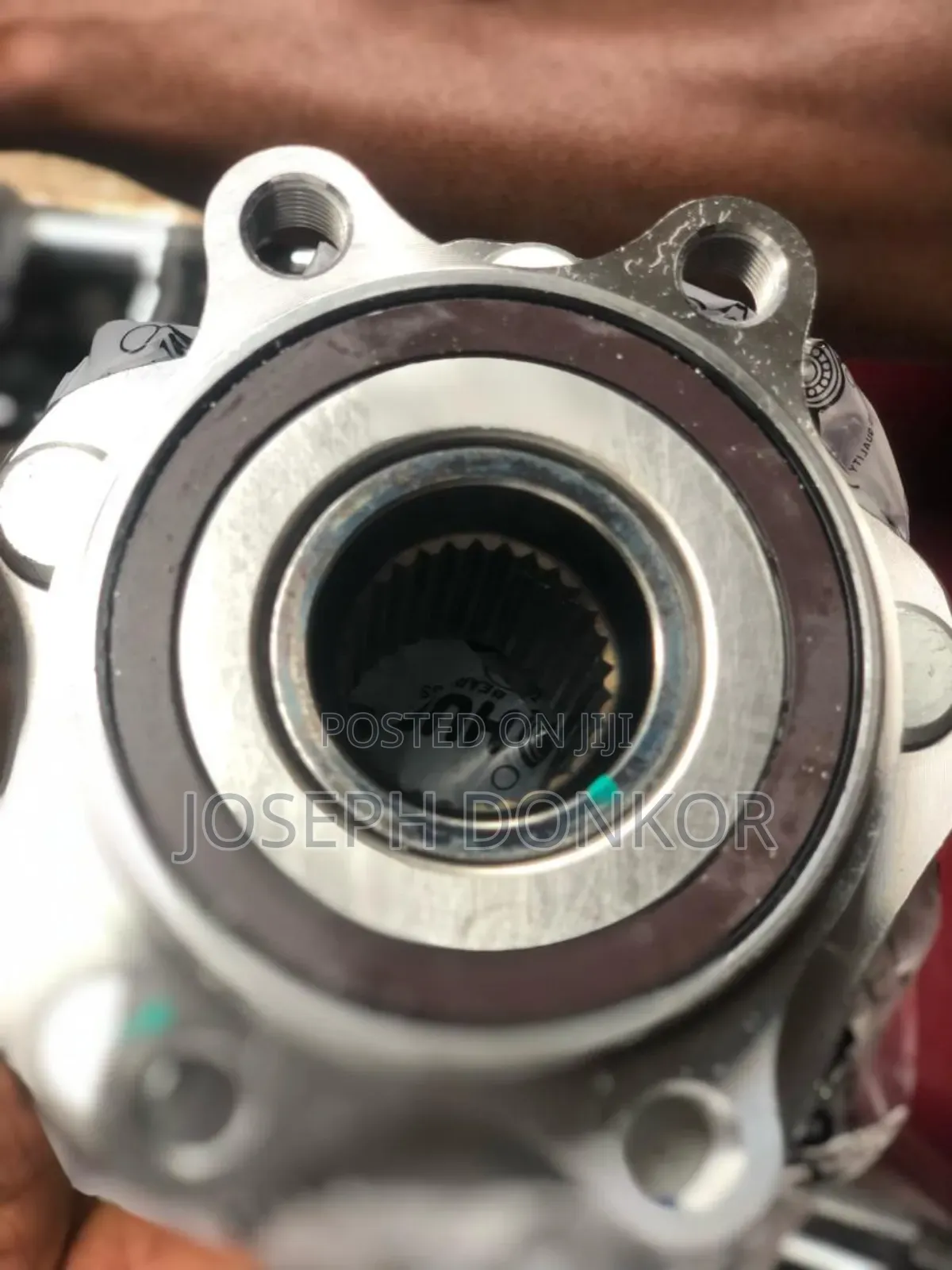 Outlander Front Hub 2022,2023,2024,2023,2024,2025,2026