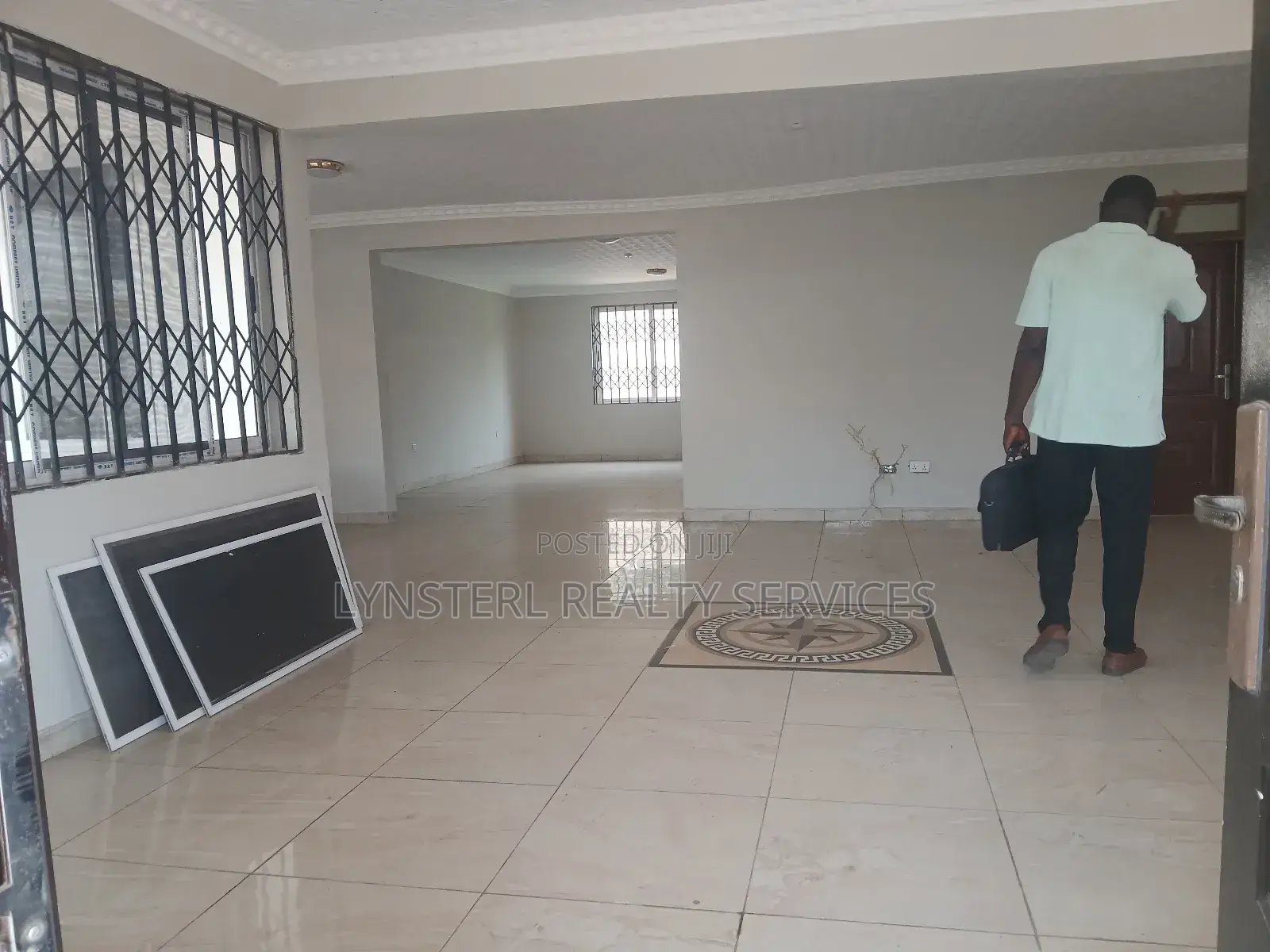 8bdrm House in Ability for rent