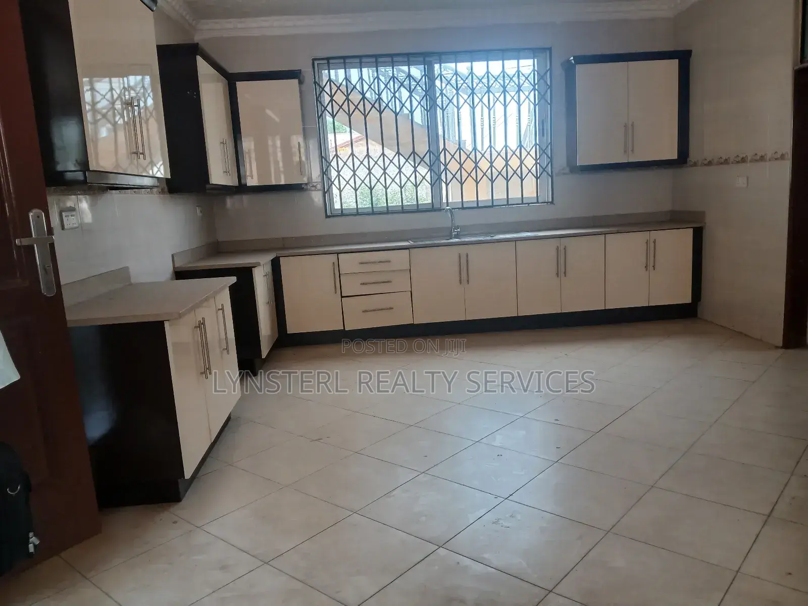 8bdrm House in Ability for rent