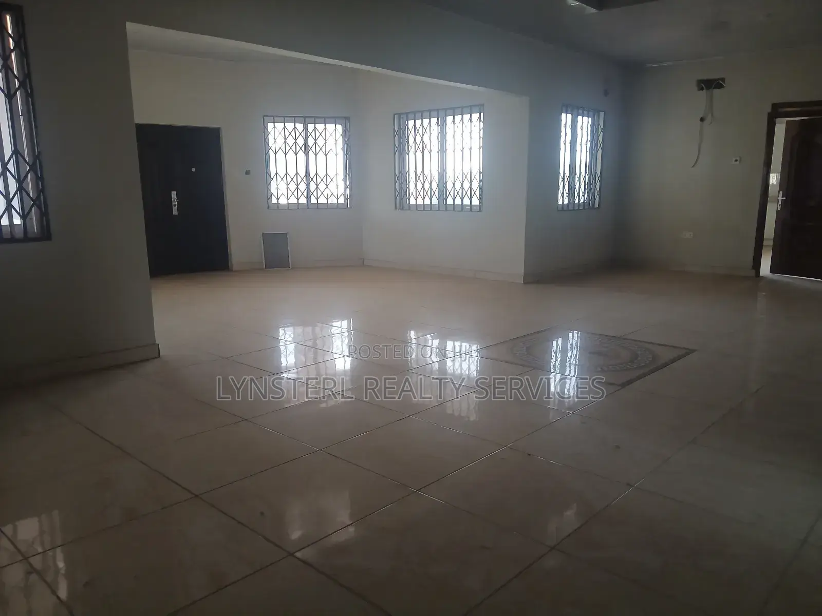 8bdrm House in Ability for rent