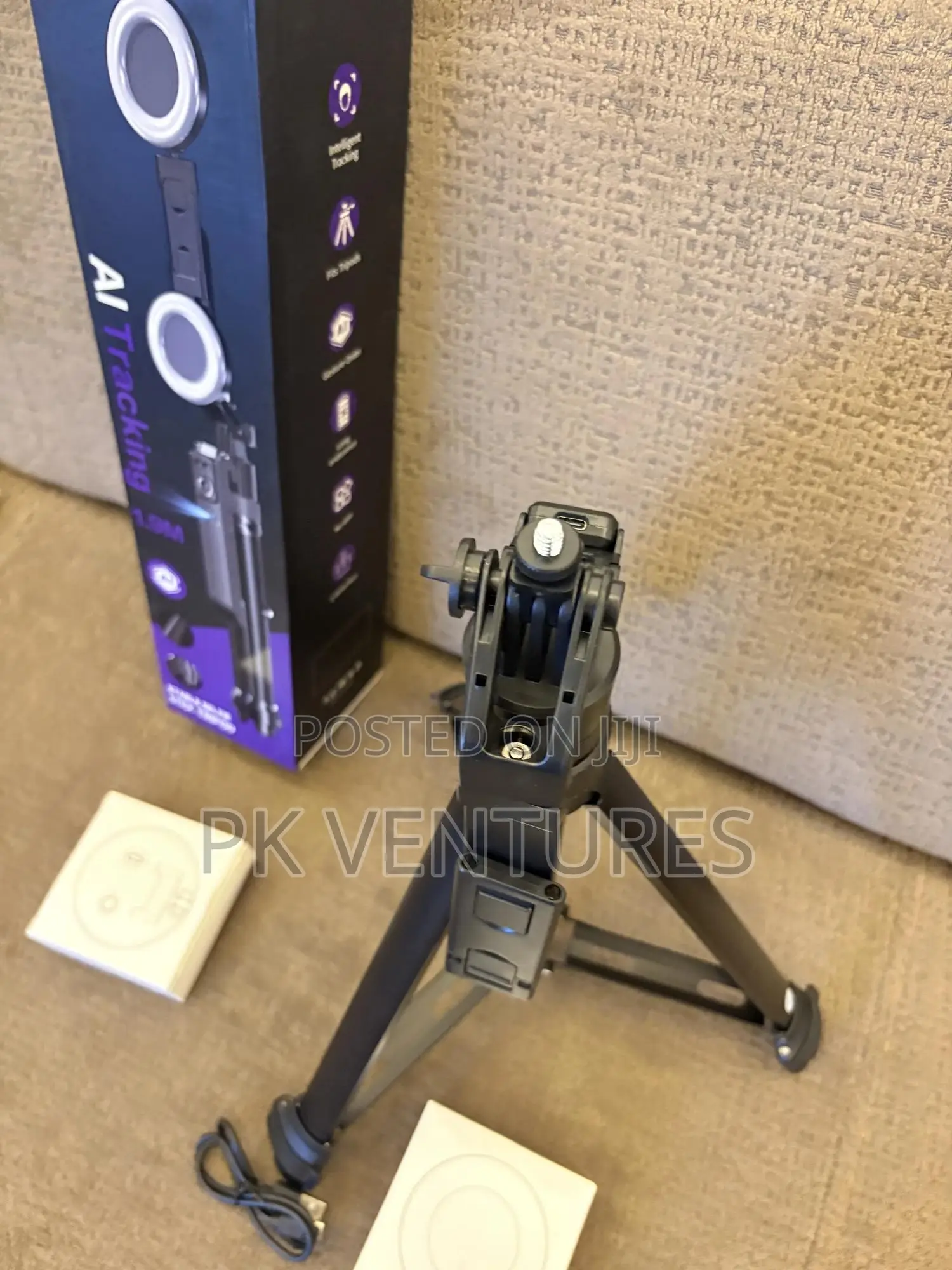 C19 Ai Tracking Stand
