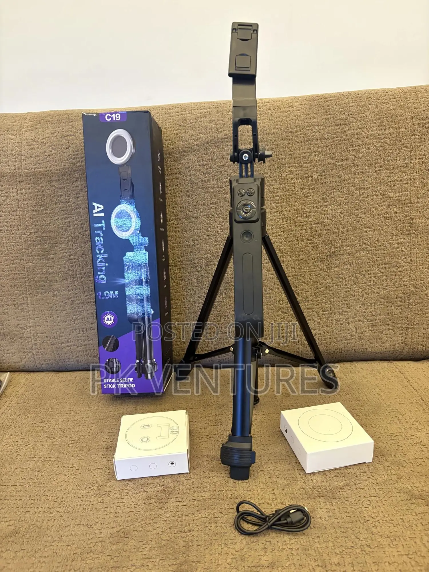 C19 Ai Tracking Stand