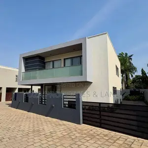 3bdrm Townhouse / Terrace in Cantonments, Acquinas for rent