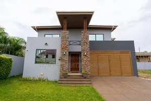 4bdrm House in Adjiringanor, Ability for sale