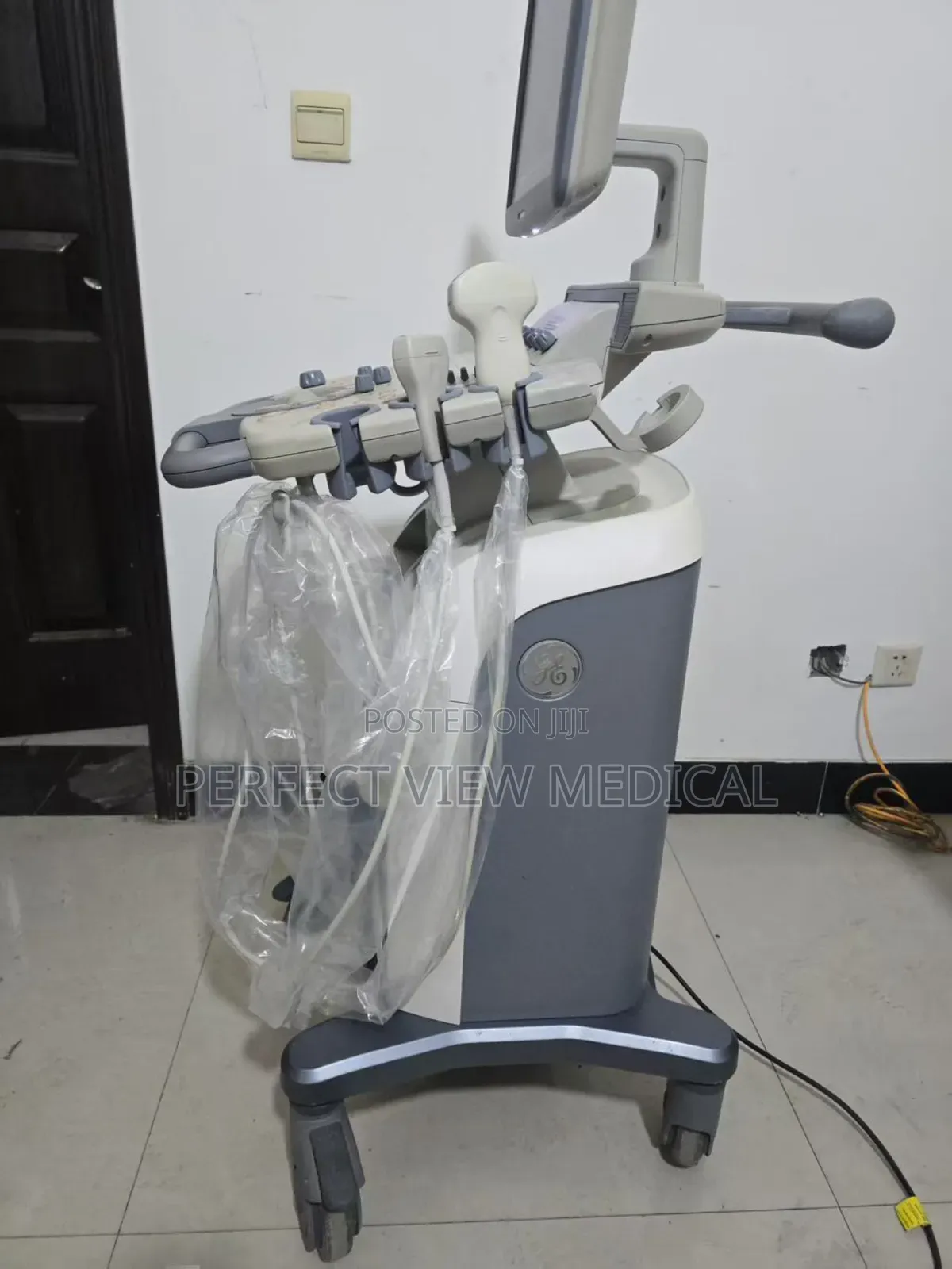 Slightly Foreign Used Ge C5 Premium 3d Color Doppler Scan Machine