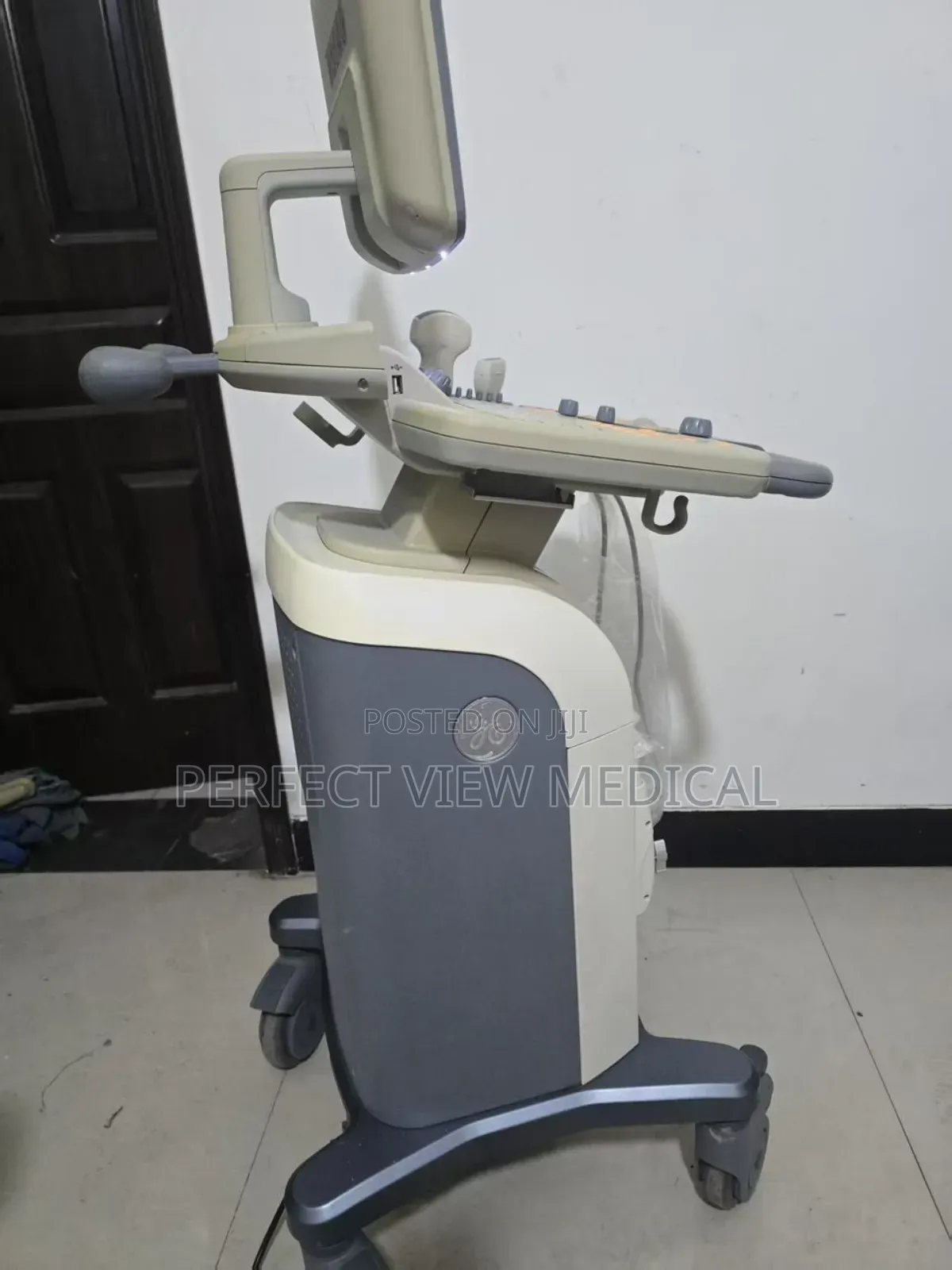 Slightly Foreign Used Ge C5 Premium 3d Color Doppler Scan Machine