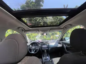 Nissan Rogue SV AWD 2017 Silver