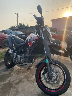 Yamaha 2016 Red