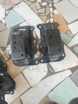CRV 2017 Reinforcement Bar Seat