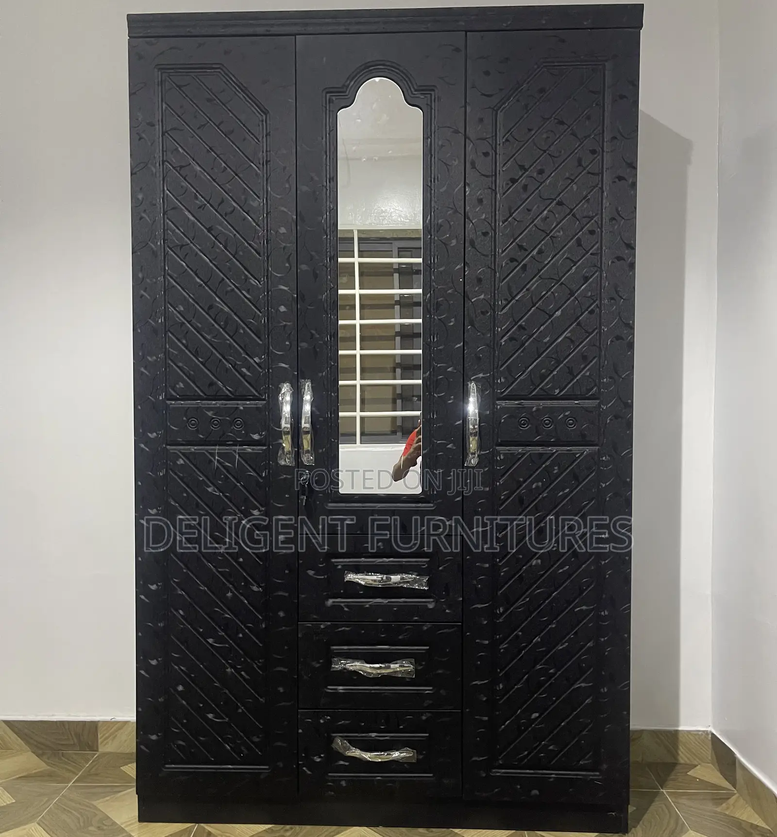Black 3 in 1 Wardrobe (Payment on Delivery)
