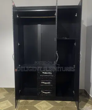 Black 3 in 1 Wardrobe (Payment on Delivery)