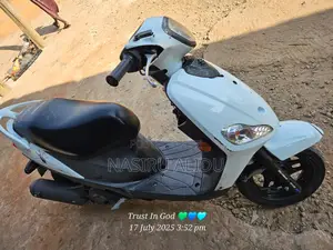 Suzuki Access 125 2021 White