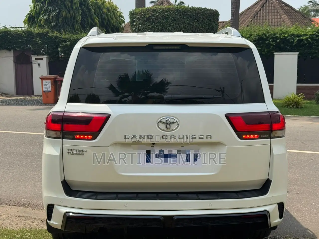 New Toyota Land Cruiser LC300 2023 White