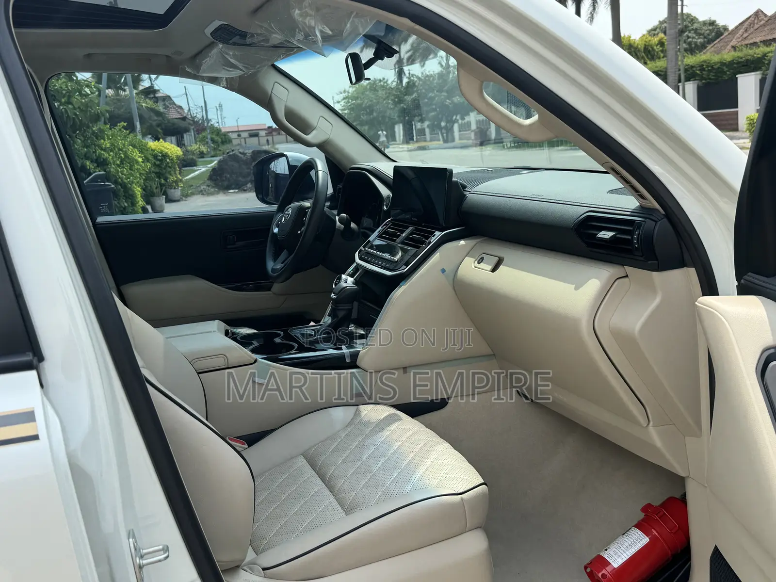 New Toyota Land Cruiser LC300 2023 White