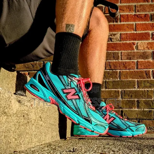 New Balance 740 Cyber Jade Sneakers