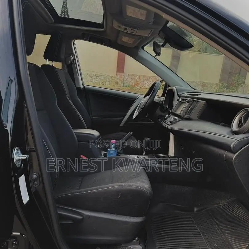 Toyota RAV4 XLE 4dr SUV (2.5L 4cyl 6A) 2018 Black