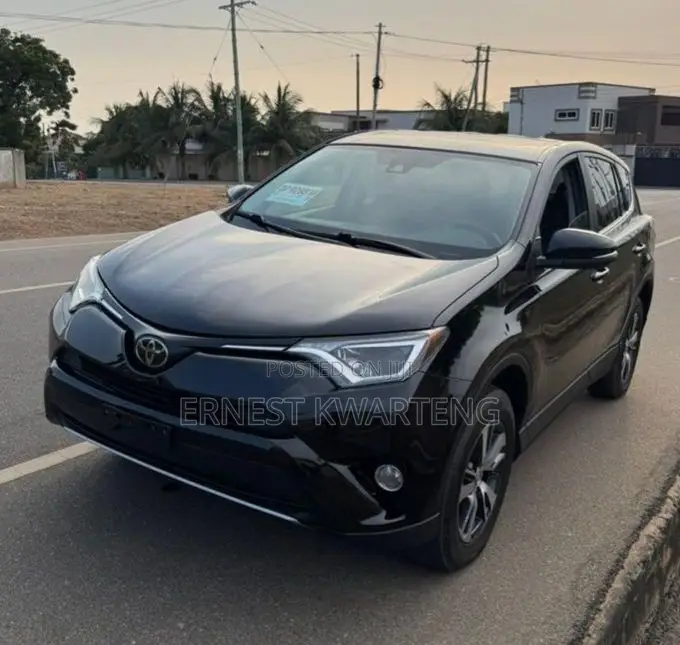 Toyota RAV4 XLE 4dr SUV (2.5L 4cyl 6A) 2018 Black