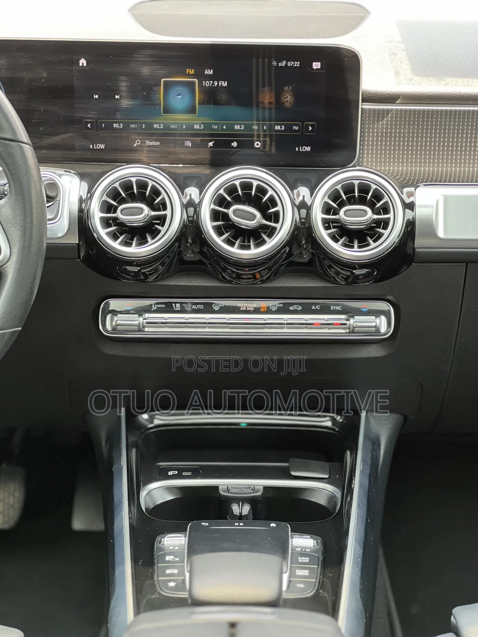 Mercedes-Benz GLB-Class GLB 250 4MATIC 2021 Silver