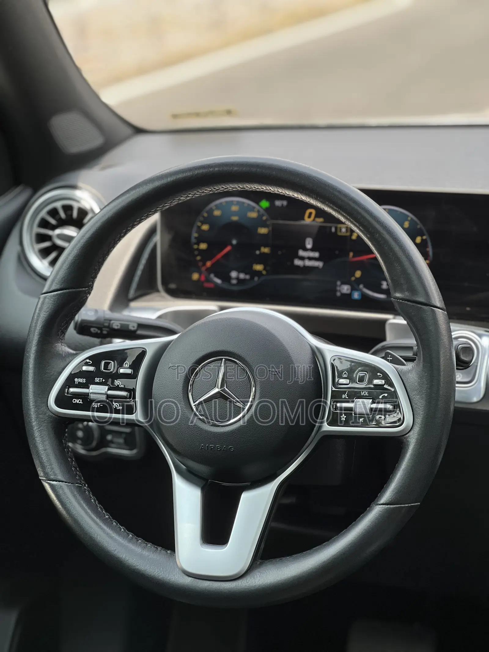Mercedes-Benz GLB-Class GLB 250 4MATIC 2021 Silver