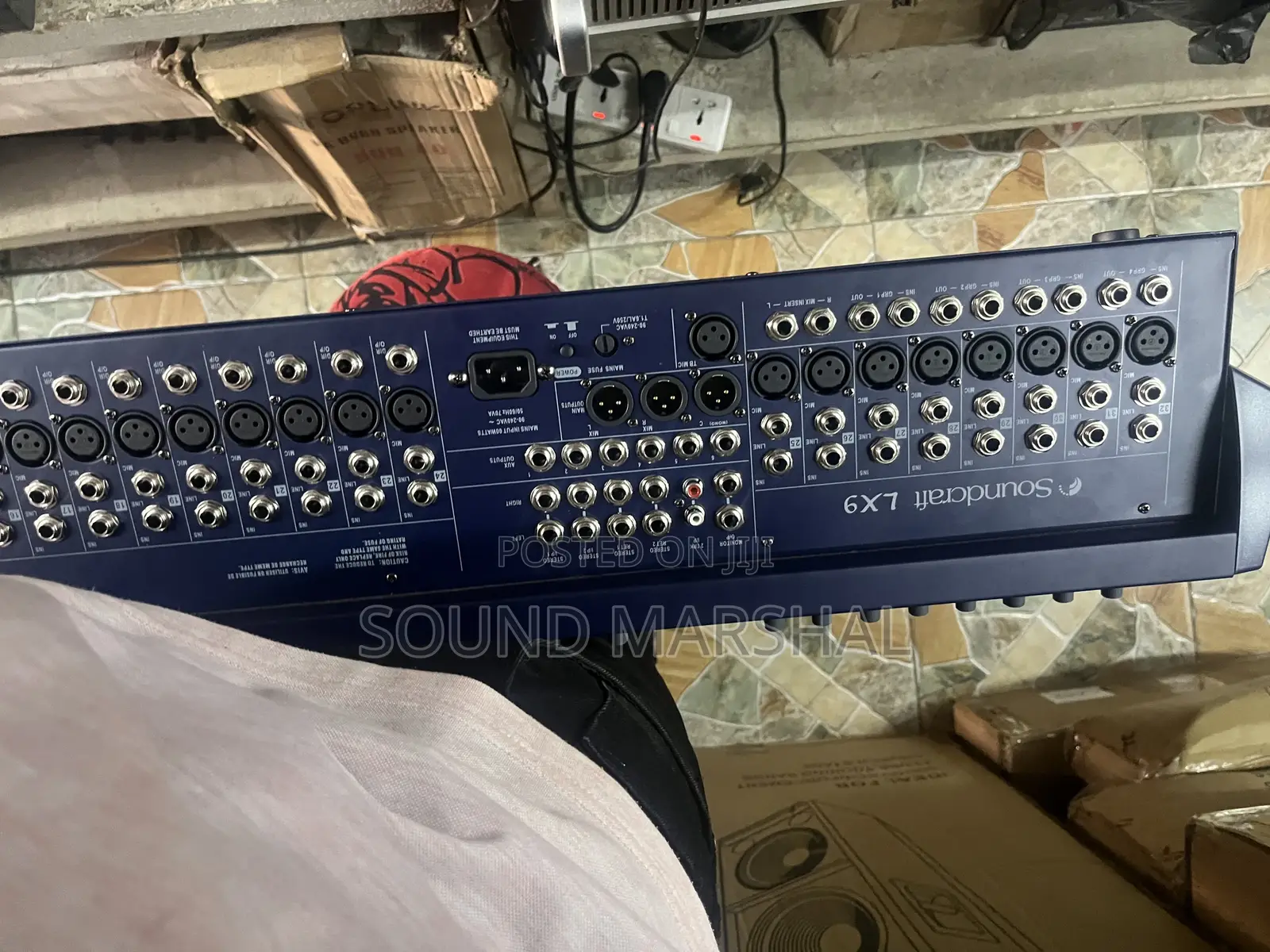 Soundcraft Lx9 32 Channel Professional Mixer