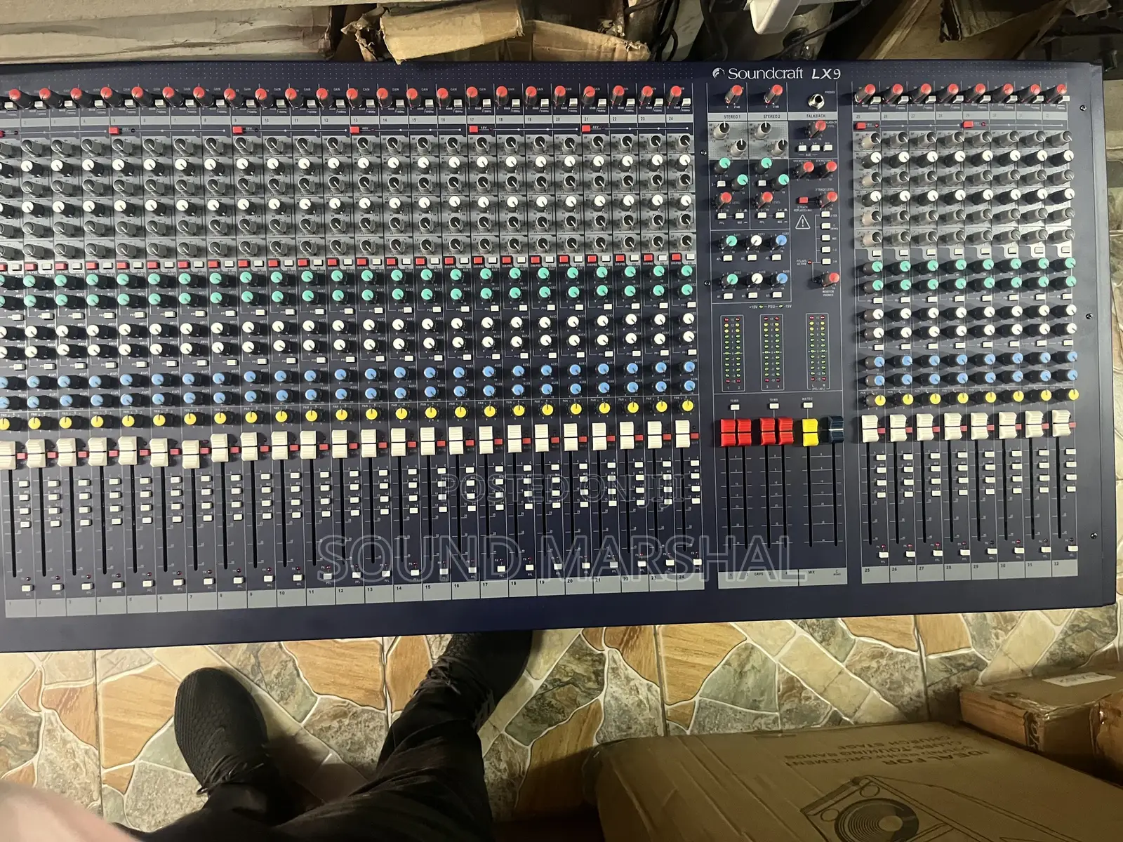 Soundcraft Lx9 32 Channel Professional Mixer