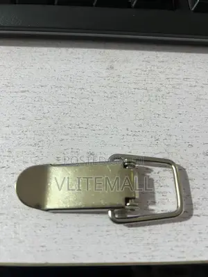 Spring-loaded Toggle Latch