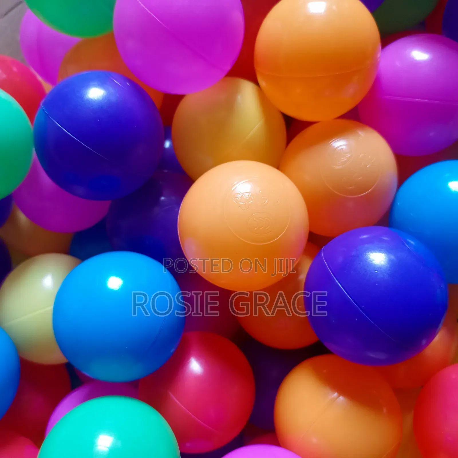 50pcs Colourful Play Pit Balls.
