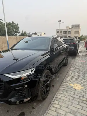 Audi Q8 2021 Black