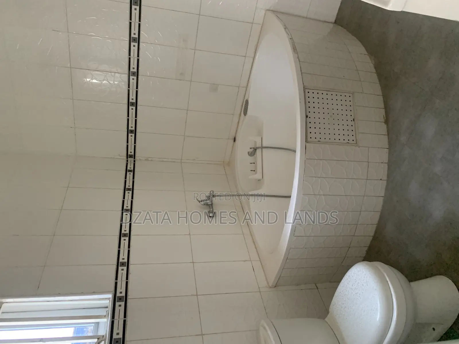 3bdrm House in Coastal Estates, Spintex for rent