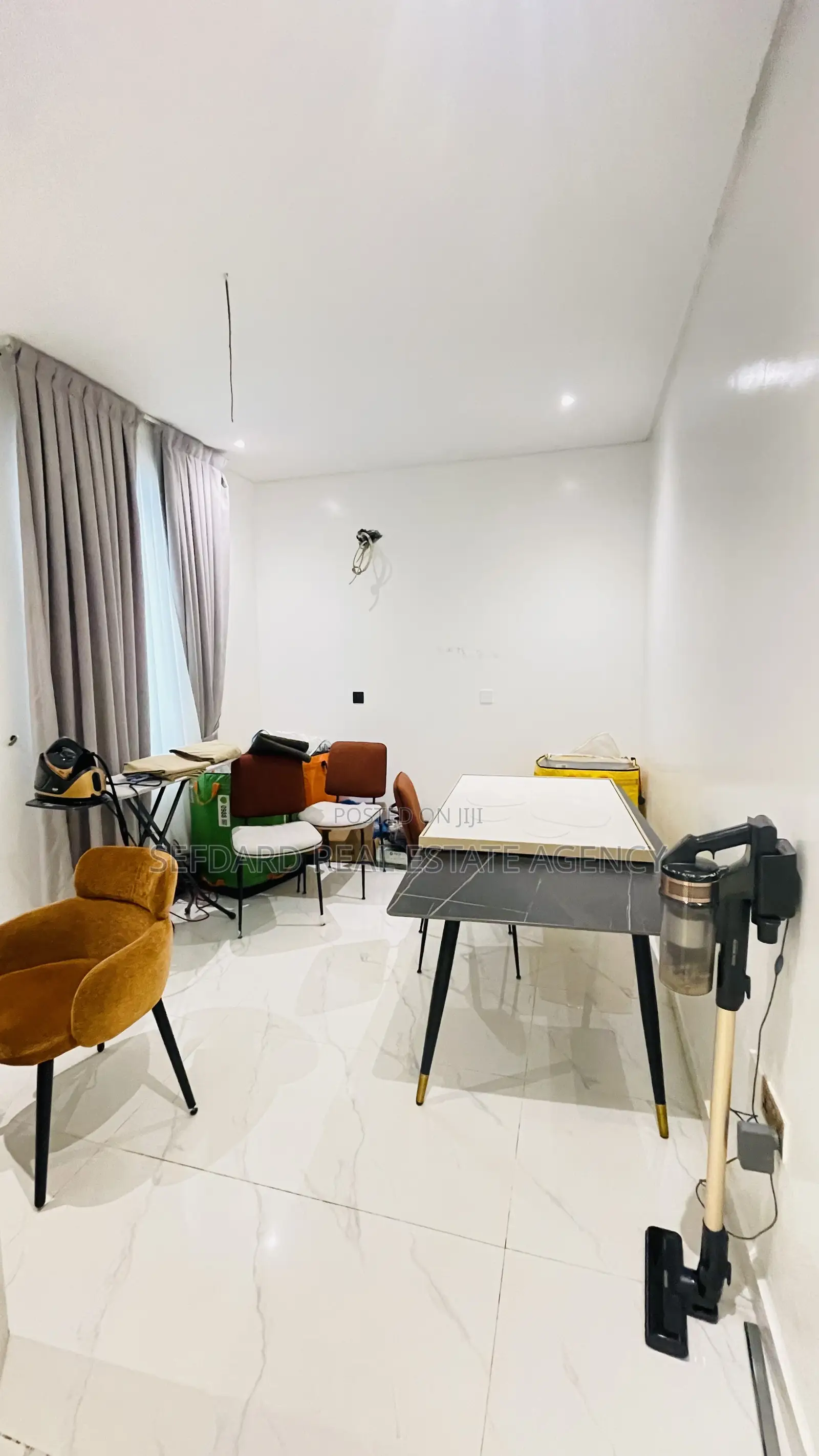 4bdrm Duplex in Tseaddo for sale