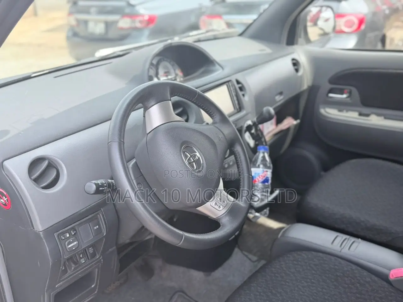 Toyota Sienta 2015 Silver