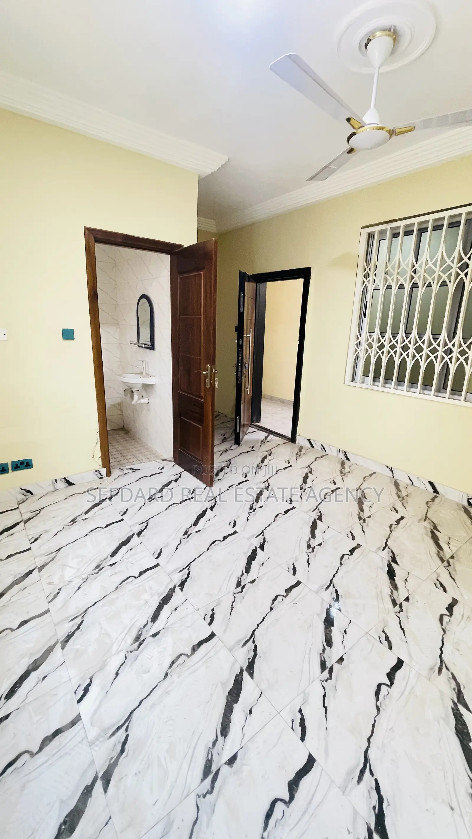 3bdrm Apartment in Sefdard Properties, Tseaddo for rent