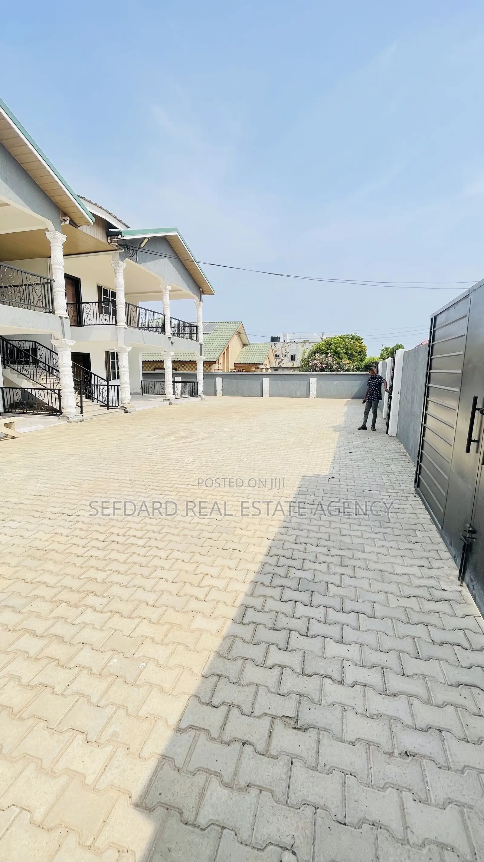 3bdrm Apartment in Sefdard Properties, Tseaddo for rent