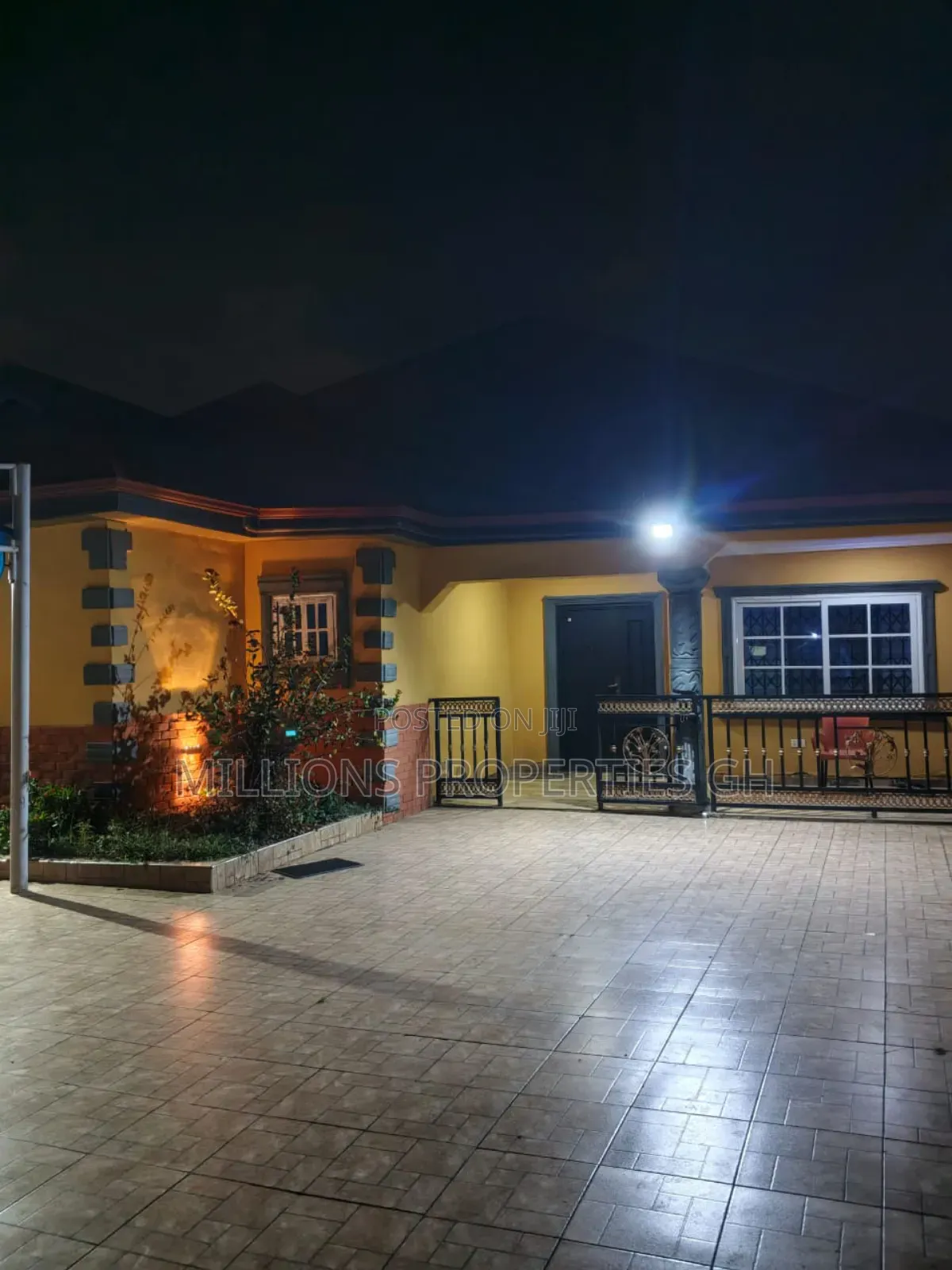 3bdrm House in Millions Properties, Ablekuma for sale