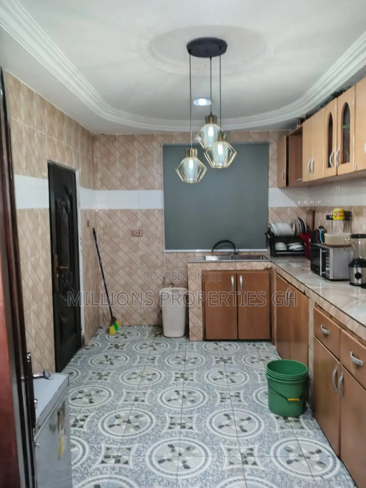 3bdrm House in Millions Properties, Ablekuma for sale