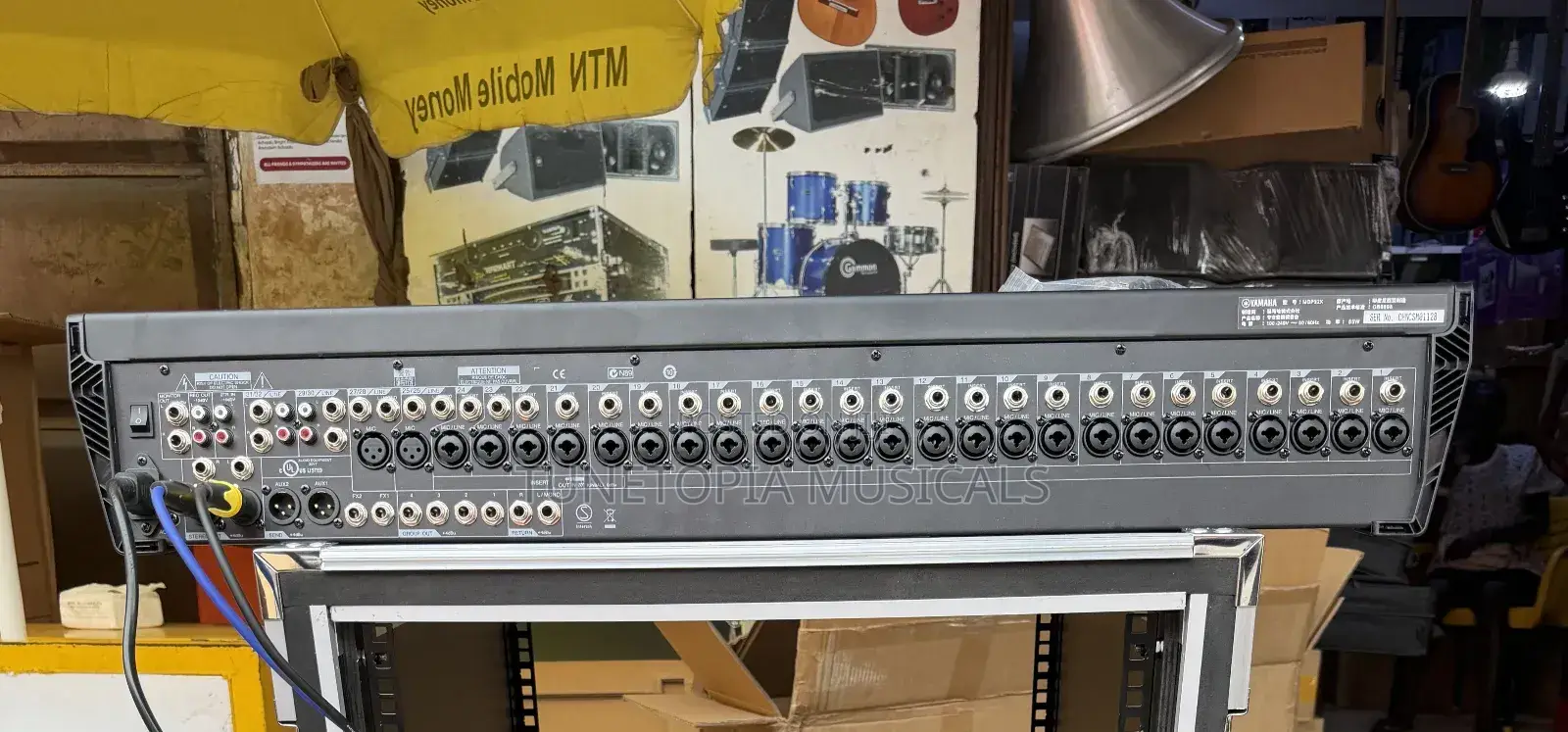 Yamaha Mgp32x 32-channel Premium Analog Mixer.