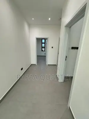 Furnished 5bdrm Villa in Airport Residential Area for sale