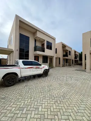 Furnished 5bdrm Villa in Airport Residential Area for sale