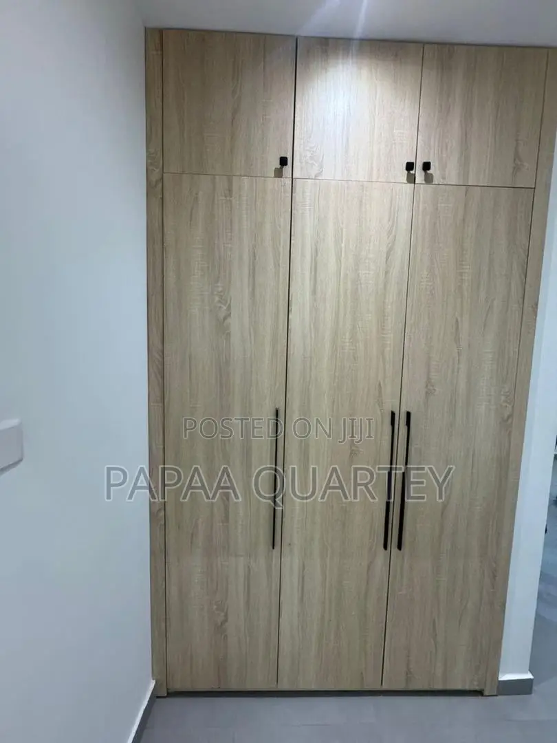 Furnished 5bdrm Villa in Airport Residential Area for sale
