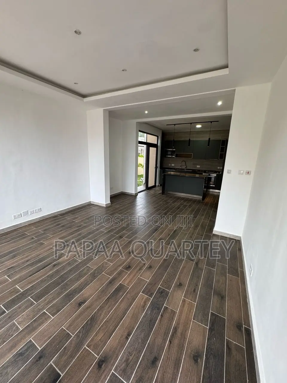 Furnished 4bdrm Townhouse/Terrace in Labone for sale