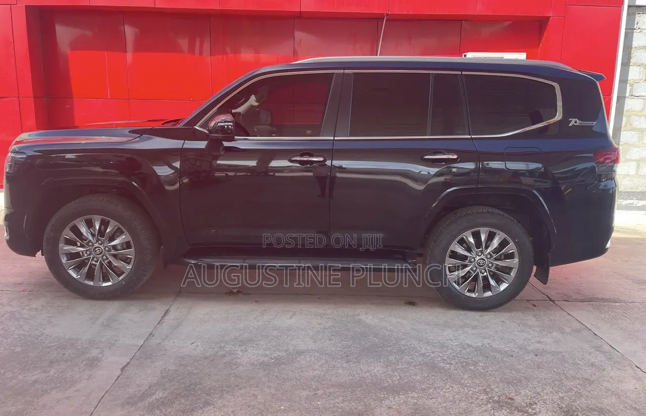 Toyota Land Cruiser 2022 Black