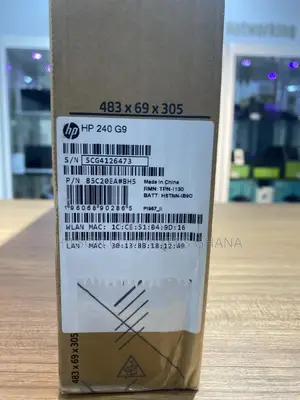 New Laptop HP 240 G9 8GB Intel Core i3 SSD 512GB