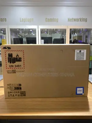 New Laptop HP 240 G9 8GB Intel Core i3 SSD 512GB