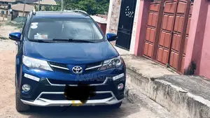 Toyota RAV4 XLE 4dr SUV AWD (2.5L 4cyl 6A) 2015 Blue