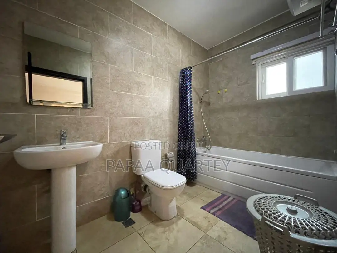 Furnished 2bdrm Apartment in North Ridge for sale